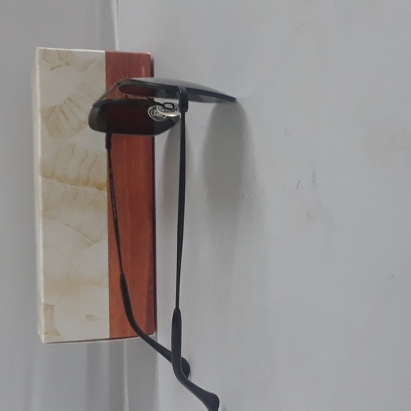 MAUI JIM LAVA TUBE POLARIZED UNISEX. - Picture 2 of 5